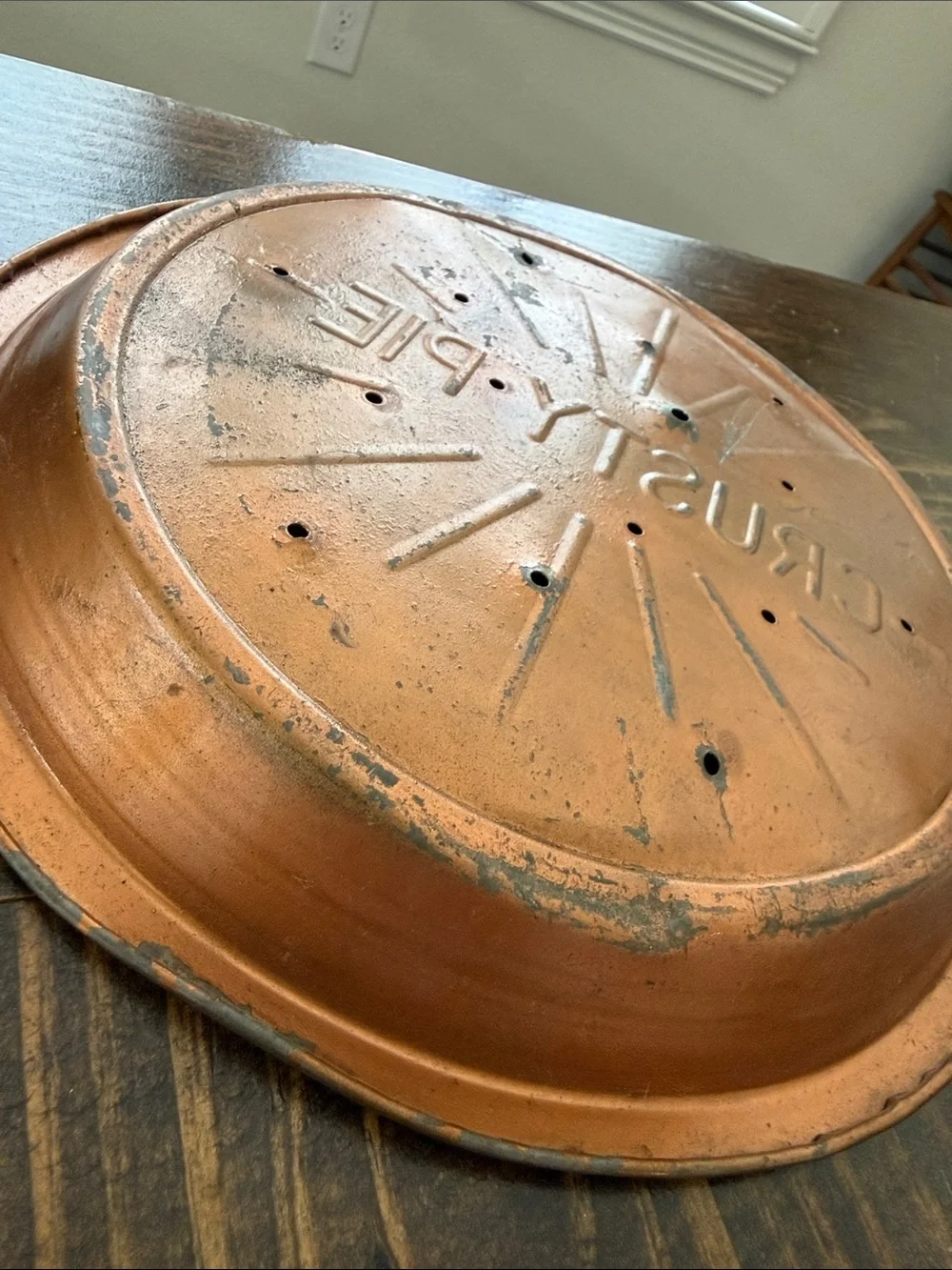 Crusty Pie Pie Pan - Copper Paint